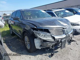2017 Lincoln MKX Select with VIN 2LMPJ6KR6HBL33050, listed as a IAAI auction lot 41548295 with 38,490 mi miles. Bid and sale history available at carsss.com. Image 1.