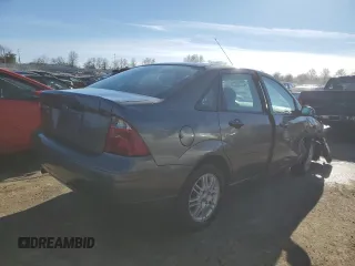 2007 Ford Focus S with VIN 1FAHP34N27W151263, listed as a Copart auction lot 42933324 with 128,598 mi miles and Salvage Title. Bid and sale history available at carsss.com. Image 3.