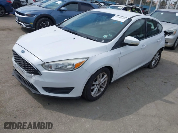 2015 Ford Focus SE with VIN 1FADP3K22FL315960, listed as a IAAI auction lot 41968426 with 184,726 mi miles. Bid and sale history available at carsss.com. Image 17.