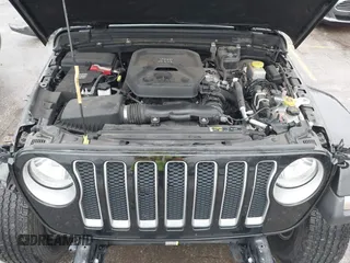 2018 Jeep Wrangler Unlimited Sahara z VIN 1C4HJXEN6JW332956, wystawiony jako IAAI lot #41477681 z przebiegiem 97 446 mil mil oraz . Historia ofert i sprzedaży dostępna na DreamBid. Obrazek 10.