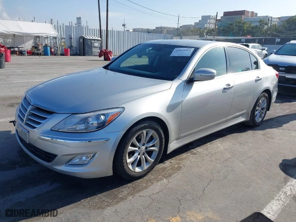 2013 Hyundai Genesis 3.8L with VIN KMHGC4DD2DU235455, listed as a IAAI auction lot 42024961 with 91,673 mi miles. Bid and sale history available at carsss.com. Image 2.