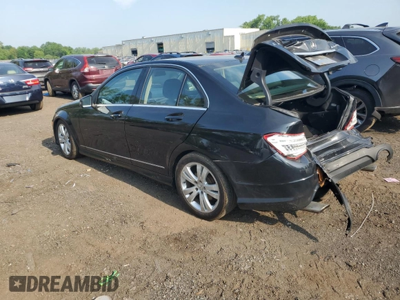 2013 Mercedes-Benz C 300 Sport z VIN WDDGF8AB5DR260851, wystawiony jako Copart lot #59102235 z przebiegiem 120 678 mil mil oraz Szkoda całkowita • Salvage title. Historia ofert i sprzedaży dostępna na DreamBid. Obrazek 2.