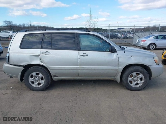 2005 Toyota Highlander with VIN JTEGD21A250116874, listed as a IAAI auction lot 41686152 with 240,957 mi miles. Bid and sale history available at carsss.com. Image 13.