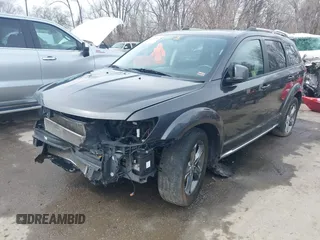 2017 Dodge Journey Crossroad Plus z VIN 3C4PDCGG6HT544668, wystawiony jako IAAI lot #40387483 z przebiegiem 61 712 mil mil oraz . Historia ofert i sprzedaży dostępna na DreamBid. Obrazek 2.