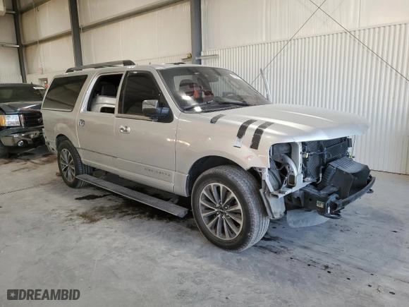 2017 Lincoln Navigator L Select with VIN 5LMJJ3JT4HEL10915, listed as a Copart auction lot 87046114 with 107,446 mi miles and Salvage Title. Bid and sale history available at carsss.com. Image 4.