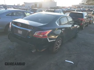 2014 Nissan Altima S with VIN 1N4AL3AP3EC262485, listed as a IAAI auction lot 41290756 with 216,627 mi miles and . Bid and sale history available at carsss.com. Image 4.