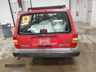 1990 Volvo 240 z VIN YV1AA8857L1869686, wystawiony jako Copart lot #52195465 z przebiegiem 139 312 mil mil oraz Tytuł czysty. Historia ofert i sprzedaży dostępna na DreamBid. Obrazek 6.