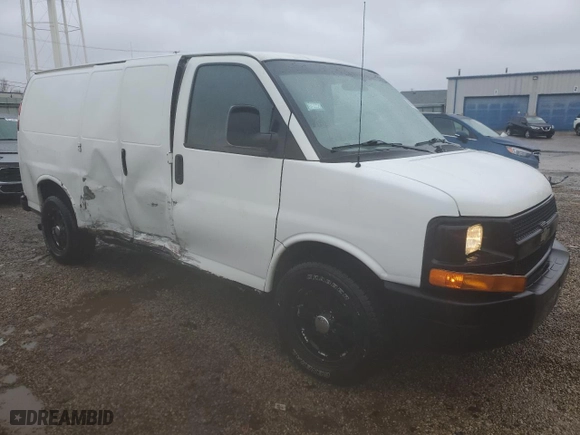 2009 Chevrolet Express Cargo Van with VIN 1GCFG15X591139565, listed as a Copart auction lot 86722474 with 260,502 mi miles and Salvage Title. Bid and sale history available at carsss.com. Image 4.