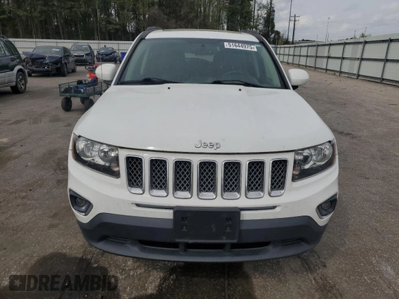 2016 Jeep Compass Latitude with VIN 1C4NJDEBXGD767720, listed as a Copart auction lot 51644975 with 170,096 mi miles and Clean Title. Bid and sale history available at carsss.com. Image 5.
