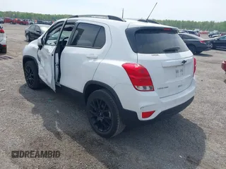 2022 Chevrolet Trax LT with VIN KL7CJPSM4NB530127, listed as a IAAI auction lot 42103923 with 34,851 mi miles and . Bid and sale history available at DreamBid. Image 3.