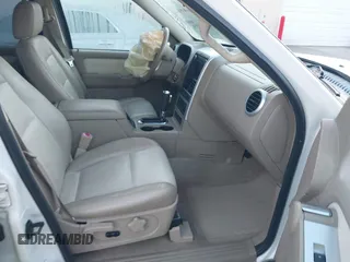 2008 Mercury Mountaineer Premier with VIN 4M2EU38838UJ04132, listed as a IAAI auction lot 41022954 with 136,449 mi miles. Bid and sale history available at carsss.com. Image 5.