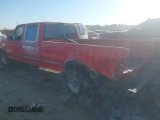 1996 Ford F-350 с VIN 1FTJW35F6TEB75457, выставлен на аукционе IAAI как лот 41153328 с пробегом Не указан миль и . История ставок и продаж доступна на DreamBid. Изображение 3.