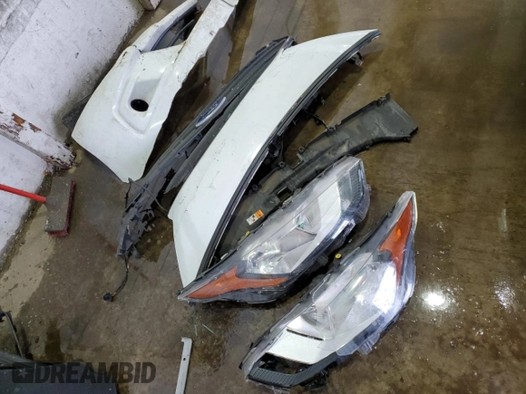 2020 Ford Transit Connect XLT z VIN NM0LS7F22L1455145, wystawiony jako Copart lot #89173535 z przebiegiem 72 693 mil mil oraz Szkoda całkowita • Salvage title. Historia ofert i sprzedaży dostępna na DreamBid. Obrazek 13.