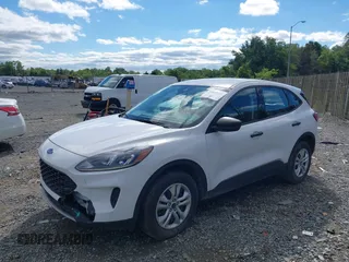 2021 Ford Escape S with VIN 1FMCU9F68MUB14274, listed as a IAAI auction lot 39669971 with 9,504 mi miles and . Bid and sale history available at DreamBid. Image 2.