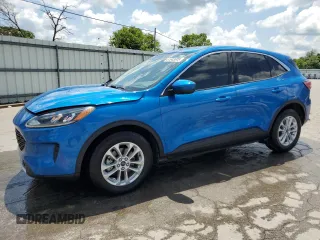 2020 Ford Escape SE z VIN 1FMCU0G68LUA23398, wystawiony jako Copart lot #61943845 z przebiegiem 72 664 mil mil oraz Szkoda całkowita • Salvage title. Historia ofert i sprzedaży dostępna na DreamBid. Obrazek 1.