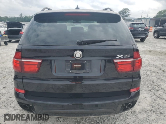 2011 BMW X5 35i z VIN 5UXZV4C55BL400837, wystawiony jako Copart lot #59639275 z przebiegiem 140 148 mil mil oraz Czysty tytuł • Clean title. Historia ofert i sprzedaży dostępna na DreamBid. Obrazek 6.