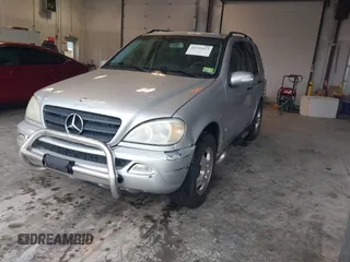 2002 Mercedes-Benz M 320/430/500 z VIN 4JGAB54E02A323510, wystawiony jako IAAI lot #42192613 z przebiegiem 211 199 mil mil oraz . Historia ofert i sprzedaży dostępna na DreamBid. Obrazek 2.