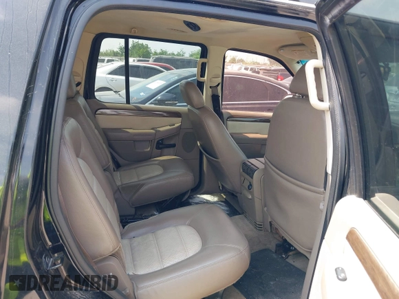 2003 Ford Explorer Eddie Bauer с VIN 1FMZU64K43ZA30964, выставлен на аукционе IAAI как лот 42273564 с пробегом 205 176 миль миль и . История ставок и продаж доступна на DreamBid. Изображение 8.