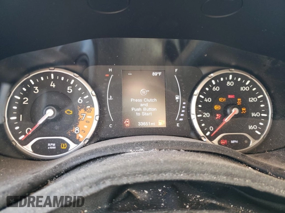 2018 Jeep Renegade Latitude with VIN ZACCJABH1JPH71260, listed as a Copart auction lot 68535514 with 33,651 mi miles and Salvage title. Bid and sale history available at DreamBid. Image 9.