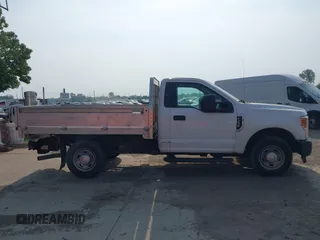 2018 Ford F-250 XL with VIN 1FDBF2A62JEC21198, listed as a IAAI auction lot 42362024 with 104,276 mi miles and . Bid and sale history available at DreamBid. Image 13.