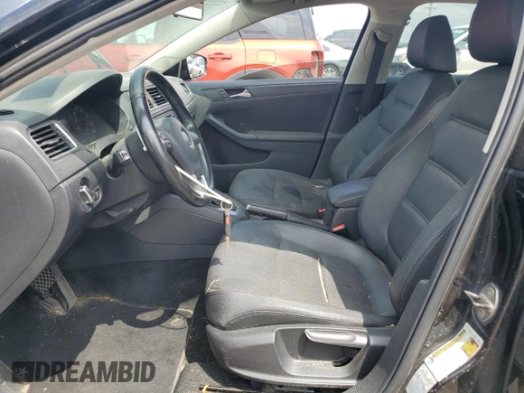 2011 Volkswagen Jetta SE with VIN 3VWDX7AJ3BM021189, listed as a Copart auction lot 61505625 with 132,672 mi miles and Salvage title. Bid and sale history available at DreamBid. Image 7.