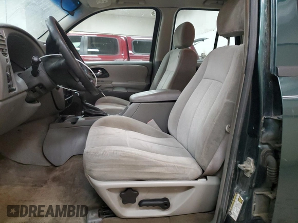 2005 Chevrolet TrailBlazer LS with VIN 1GNDT13S452283436, listed as a Copart auction lot 67575984 with 168,045 mi miles and Clean Title. Bid and sale history available at DreamBid. Image 7.