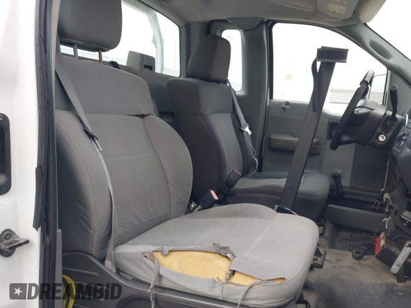 2007 Ford F-150 XL with VIN 1FTRF12247NA73976, listed as a IAAI auction lot 41697981 with 62,622 mi miles. Bid and sale history available at carsss.com. Image 8.
