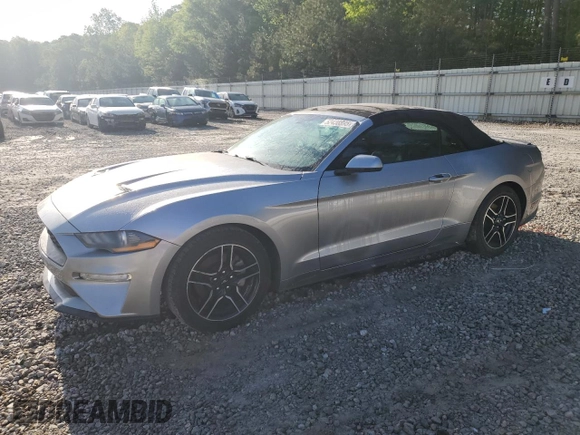 2020 Ford Mustang EcoBoost z VIN 1FATP8UH9L5125597, wystawiony jako Copart lot #52438895 z przebiegiem 104 549 mil mil oraz Szkoda całkowita • Salvage title. Historia ofert i sprzedaży dostępna na DreamBid. Obrazek 1.