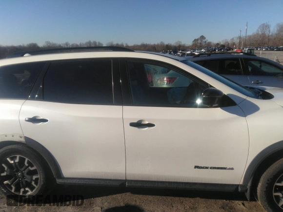 2020 Nissan Pathfinder SL with VIN 5N1DR2CN2LC633737, listed as a IAAI auction lot 41758310 with 74,977 mi miles. Bid and sale history available at carsss.com. Image 13.