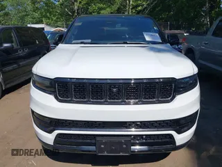 2024 Jeep Grand Wagoneer Series II с VIN 1C4SJSFP8RS150090, выставлен на аукционе IAAI как лот 42548014 с пробегом 34 755 миль миль и . История ставок и продаж доступна на DreamBid. Изображение 6.