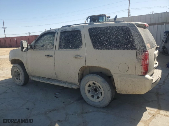 2007 Chevrolet Tahoe LT with VIN 1GNFK13007R347007, listed as a Copart auction lot 52555025 with 155,670 mi miles and Salvage Title. Bid and sale history available at carsss.com. Image 2.