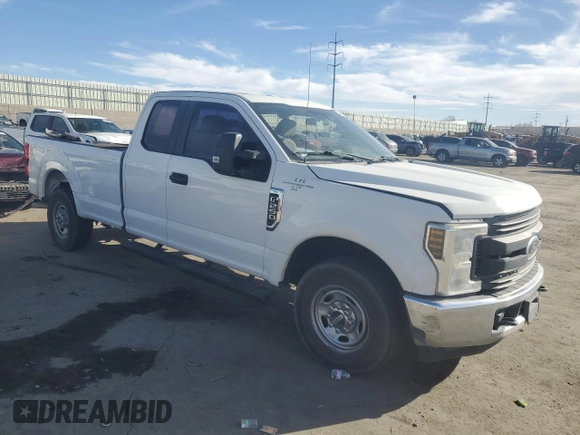 2018 Ford F-250 XL with VIN 1FT7X2A69JEC57624, listed as a Copart auction lot 44233185 with 158,640 mi miles and Salvage title. Bid and sale history available at DreamBid. Image 4.