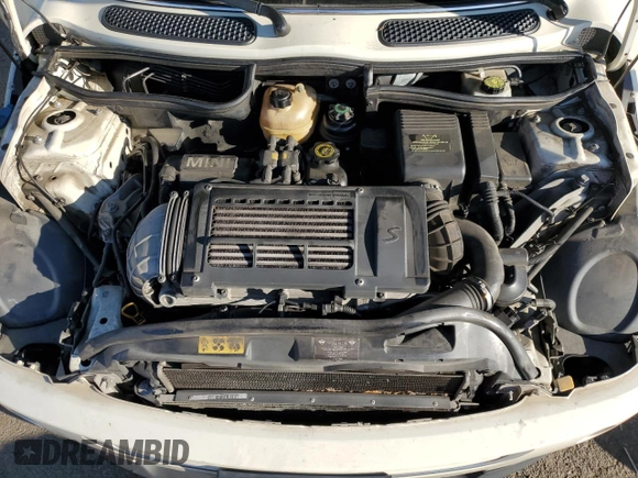 2008 MINI Convertible S with VIN WMWRH33598TU81236, listed as a Copart auction lot 42332895 with 140,607 mi miles and Salvage title. Bid and sale history available at DreamBid. Image 11.