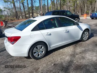 2014 Chevrolet Cruze LS with VIN 1G1PA5SH1E7167616, listed as a IAAI auction lot 41589435 with 180,149 mi miles and . Bid and sale history available at DreamBid. Image 4.