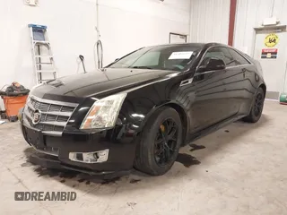 2011 Cadillac CTS Performance z VIN 1G6DL1ED3B0100075, wystawiony jako IAAI lot #41392627 z przebiegiem 124 775 mil mil oraz . Historia ofert i sprzedaży dostępna na DreamBid. Obrazek 2.