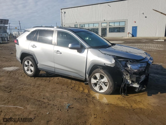 2019 Toyota RAV4 XLE with VIN 2T3W1RFV4KW038313, listed as a Copart auction lot 44631835 with NaN miles and Salvage Title. Bid and sale history available at carsss.com. Image 4.