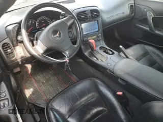 2007 Chevrolet Corvette z VIN 1G1YY36U375114586, wystawiony jako Copart lot #72721504 z przebiegiem 101 409 mil mil oraz Szkoda całkowita • Salvage title. Historia ofert i sprzedaży dostępna na DreamBid. Obrazek 8.