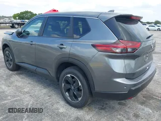 2025 Nissan Rogue SV with VIN JN8BT3BA0SW006750, listed as a IAAI auction lot 42075990 with 3,867 mi miles. Bid and sale history available at carsss.com. Image 3.