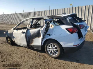 2022 Chevrolet Equinox LT with VIN 2GNAXUEV5N6118420, listed as a Copart auction lot 41799655 with 0 mi miles and Non Repairable. Bid and sale history available at carsss.com. Image 2.