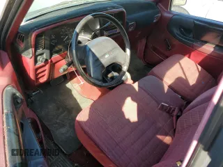 1994 Ford Ranger Splash z VIN 1FTCR10A2RTA44613, wystawiony jako Copart lot #57675535 z przebiegiem 78 958 mil mil oraz Czysty tytuł • Clean title. Historia ofert i sprzedaży dostępna na DreamBid. Obrazek 8.
