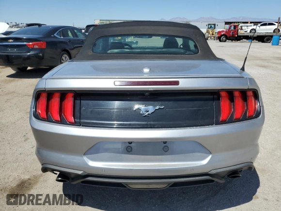 2020 Ford Mustang EcoBoost z VIN 1FATP8UH0L5101303, wystawiony jako Copart lot #53581315 z przebiegiem 59 273 mil mil oraz Szkody całkowita. Historia ofert i sprzedaży dostępna na DreamBid. Obrazek 6.