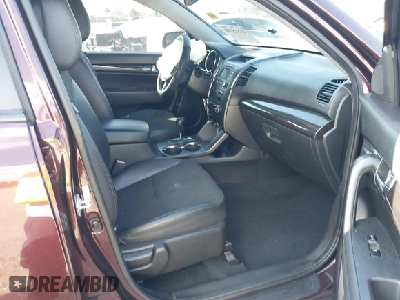 2012 Kia Sorento EX with VIN 5XYKU3A67CG224950, listed as a IAAI auction lot 41523784 with 113,930 mi miles. Bid and sale history available at carsss.com. Image 5.