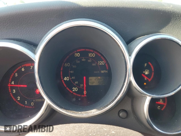 2004 Pontiac Vibe with VIN 5Y2SL62894Z422680, listed as a Copart auction lot 68761104 with 238,251 mi miles and Salvage Title. Bid and sale history available at carsss.com. Image 9.