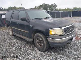 2001 Ford Expedition XLT with VIN 1FMRU15WX1LB40230, listed as a IAAI auction lot 41917379 with 1 mi miles. Bid and sale history available at carsss.com. Image 1.