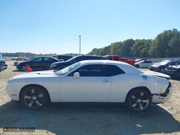 2013 Dodge Challenger SXT with VIN 2C3CDYAG6DH737253, listed as a IAAI auction lot 40615411 with 133,973 mi miles. Bid and sale history available at carsss.com. Image 14.