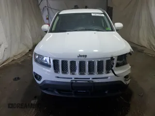 2017 Jeep Compass High Altitude with VIN 1C4NJDEB8HD176433, listed as a Copart auction lot 70813384 with 79,950 mi miles and Salvage title. Bid and sale history available at DreamBid. Image 5.