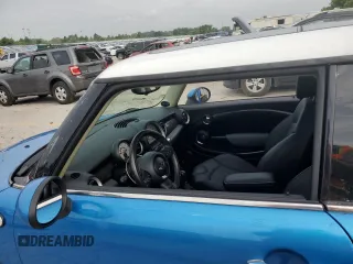 2011 MINI Hardtop S with VIN WMWSV3C54BTY13746, listed as a Copart auction lot 60811275 with 93,346 mi miles and Clean title. Bid and sale history available at DreamBid. Image 12.