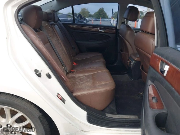 2011 Hyundai Genesis with VIN KMHGC4DE7BU136152, listed as a IAAI auction lot 40424384 with 231,574 mi miles. Bid and sale history available at carsss.com. Image 8.