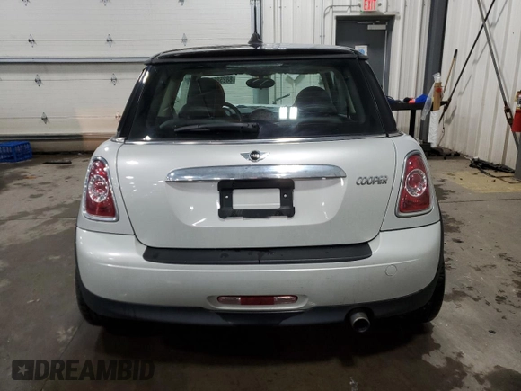2012 MINI Hardtop with VIN WMWSU3C5XCT254532, listed as a Copart auction lot 88258525 with 139,376 mi miles and Non Repairable. Bid and sale history available at DreamBid. Image 6.