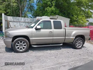 2003 GMC Sierra Denali z VIN 2GTFK69U531270072, wystawiony jako IAAI lot #42004573 z przebiegiem 240 244 mil mil oraz . Historia ofert i sprzedaży dostępna na DreamBid. Obrazek 15.